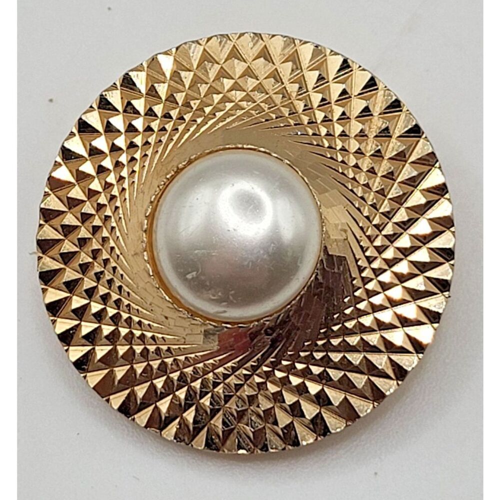 NICE VINTAGE SCARF CLIP SPARKLING GOLD TONE METAL WITH FAUX PEARL CENTER 1.25in